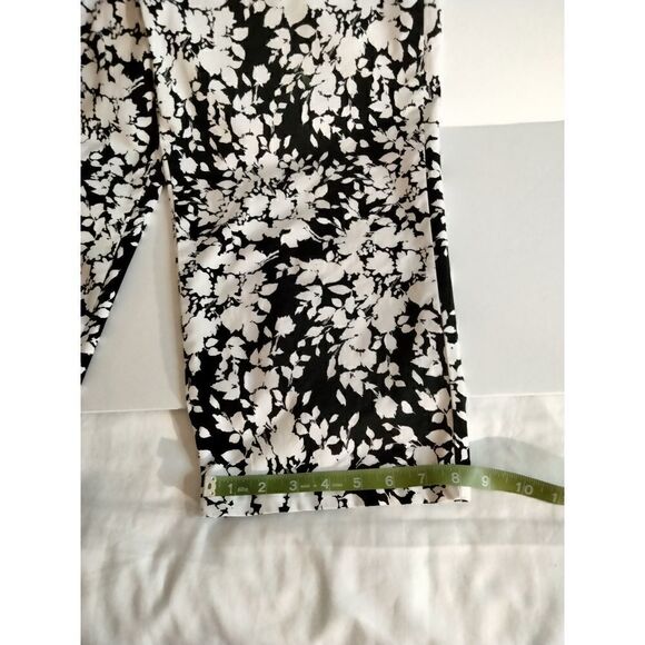 Croft & Barrow Plus Size Women's Capris - Picture 4 of 10